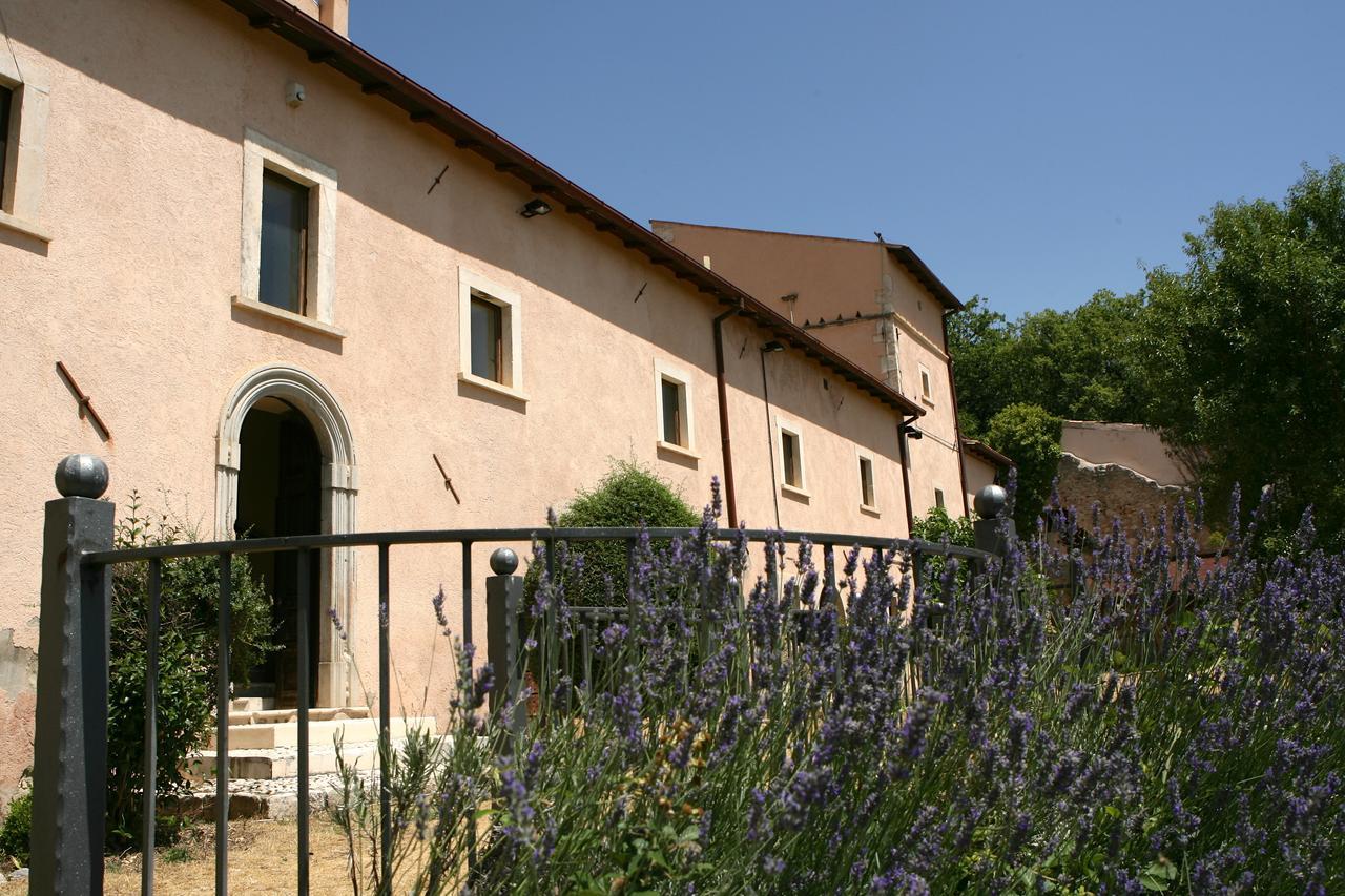 Convento Di San Colombo Hotel Santo Stefano Di Sessanio Bagian luar foto