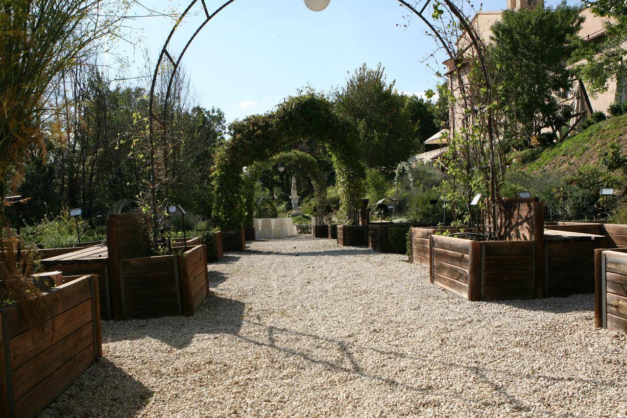 Convento Di San Colombo Hotel Santo Stefano Di Sessanio Bagian luar foto