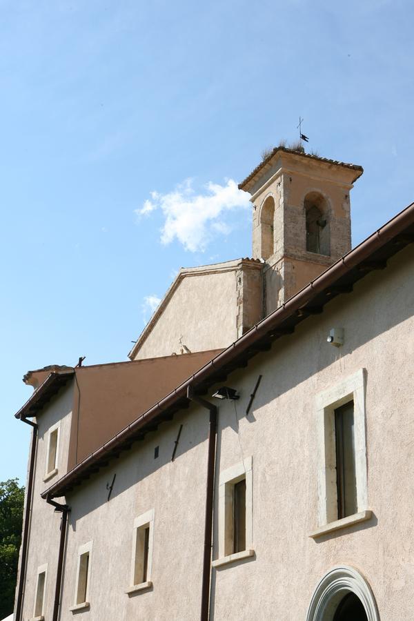 Convento Di San Colombo Hotel Santo Stefano Di Sessanio Bagian luar foto