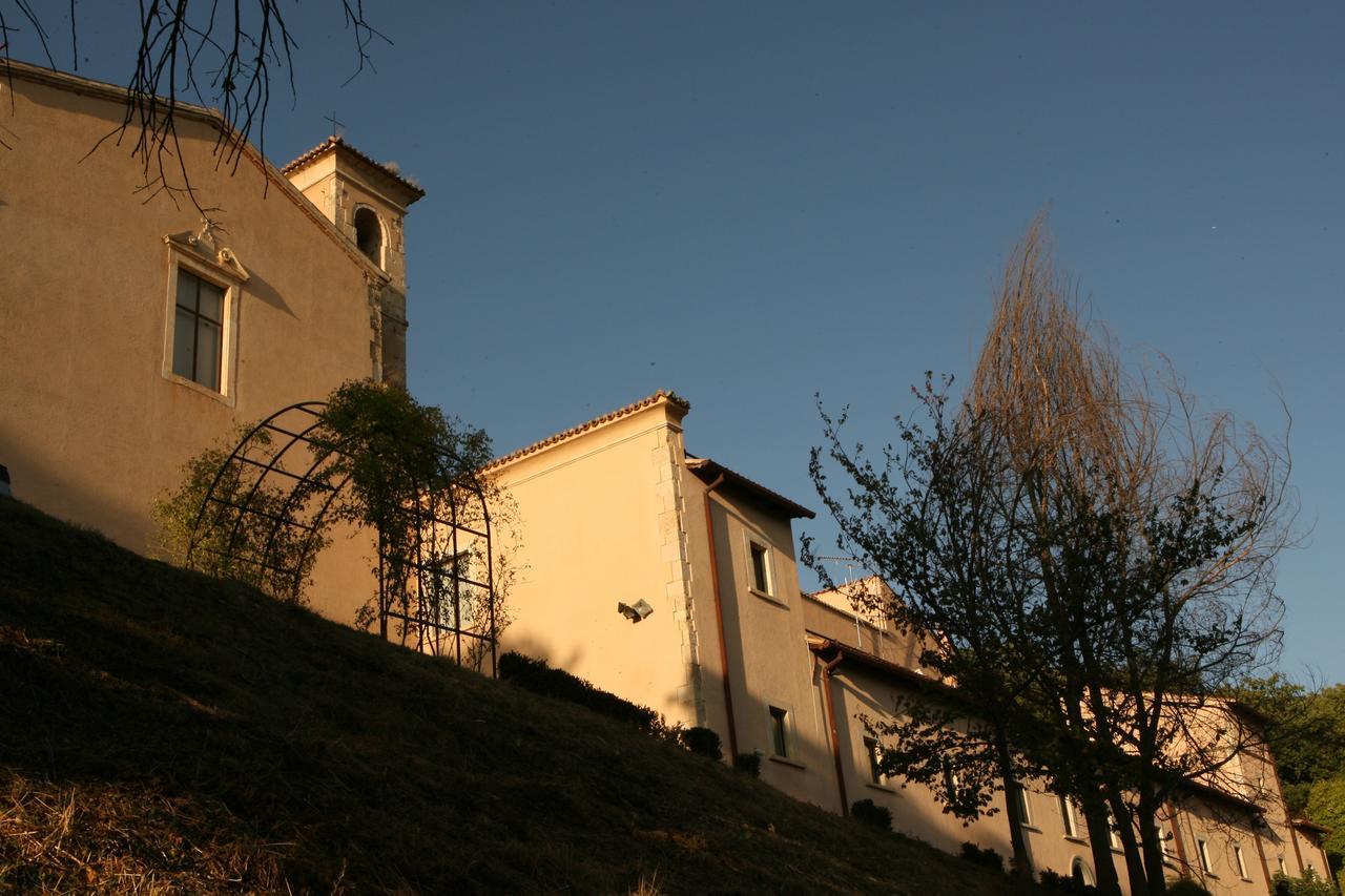 Convento Di San Colombo Hotel Santo Stefano Di Sessanio Bagian luar foto