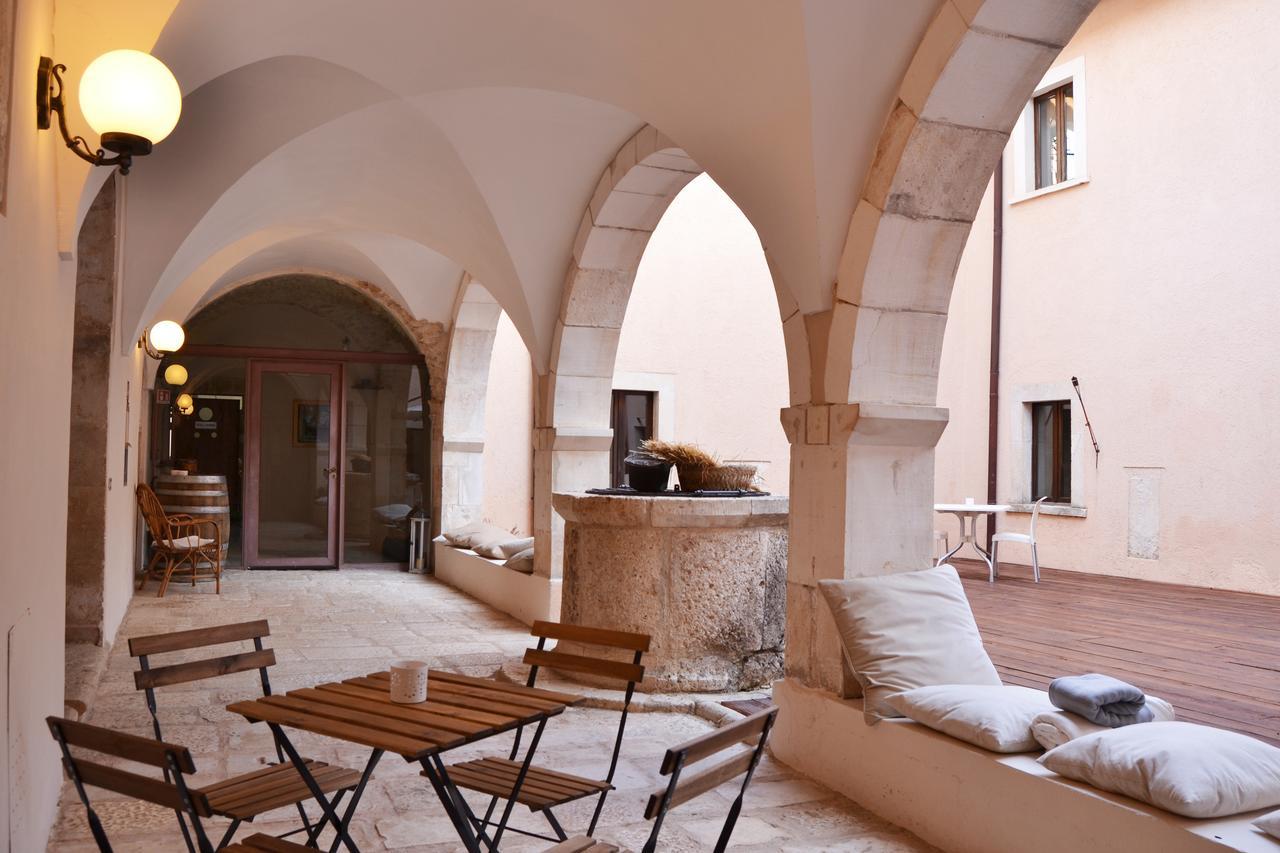 Convento Di San Colombo Hotel Santo Stefano Di Sessanio Bagian luar foto